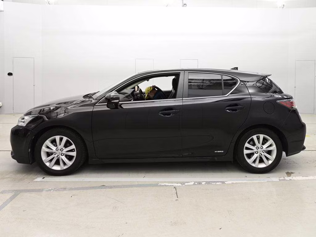 LEXUS CT200H