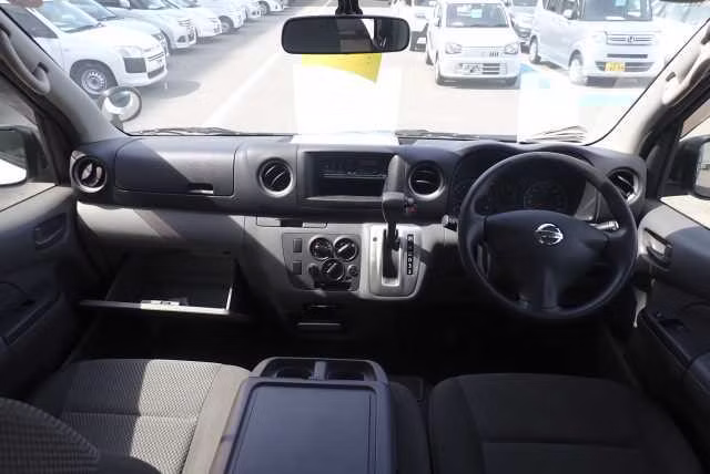 NISSAN NV350 CARAVAN