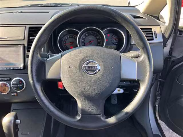 NISSAN TIIDA LATIO