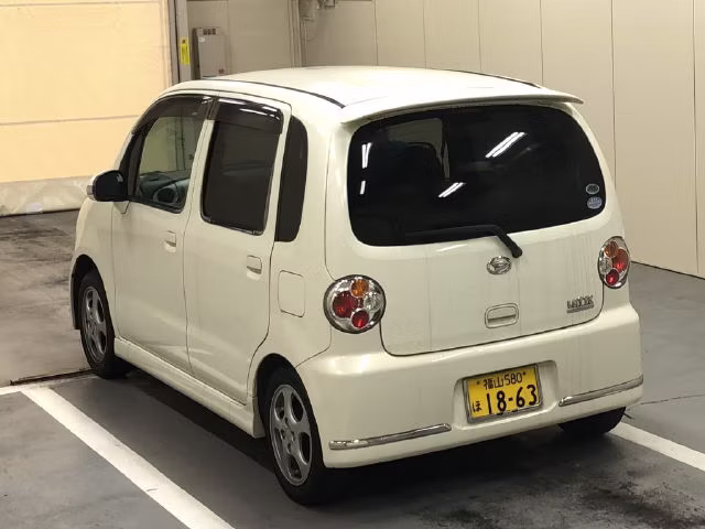 DAIHATSU MOVE LATTE