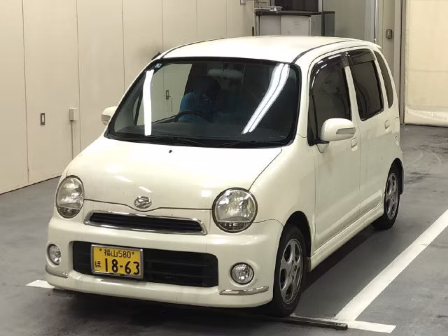 DAIHATSU MOVE LATTE