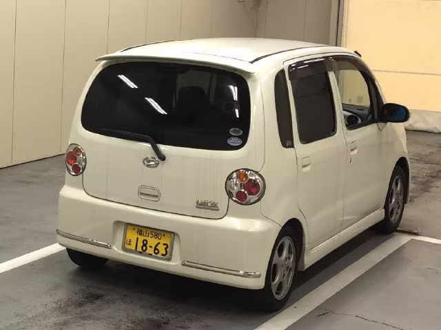 DAIHATSU MOVE LATTE