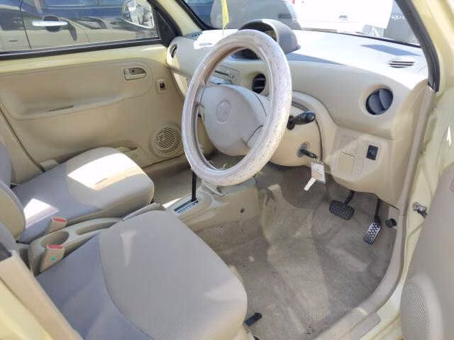 DAIHATSU ESSE