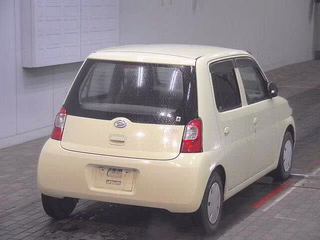 DAIHATSU ESSE