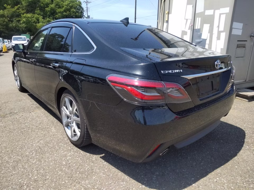 TOYOTA CROWN