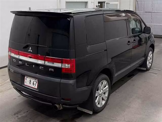 MITSUBISHI DELICA D:5