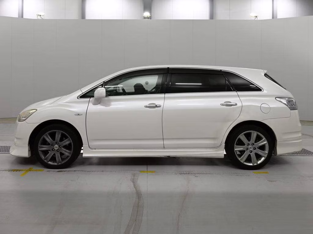 TOYOTA MARK X ZIO
