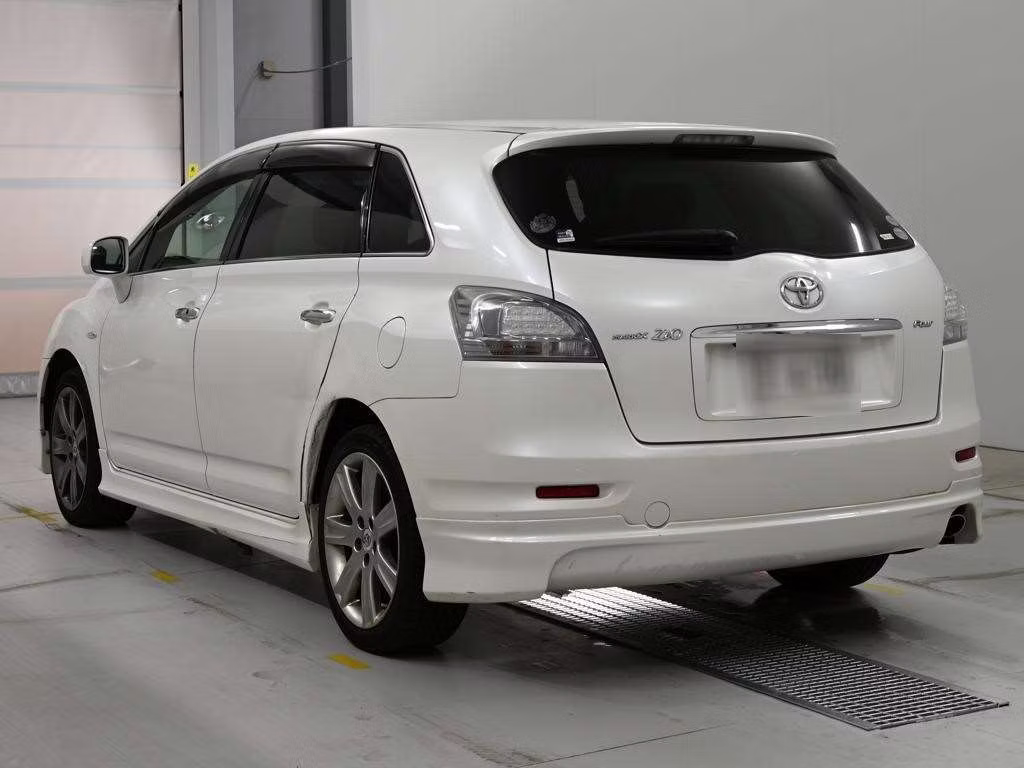 TOYOTA MARK X ZIO