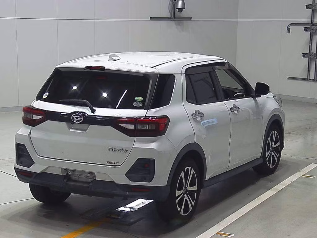 DAIHATSU ROCKY