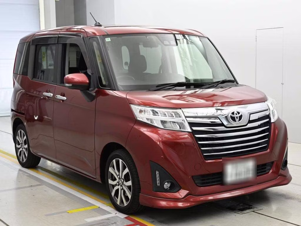 TOYOTA ROOMY