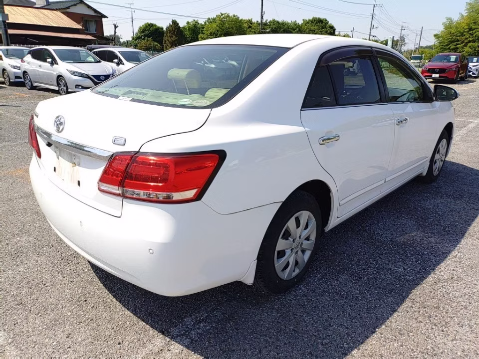 TOYOTA PREMIO