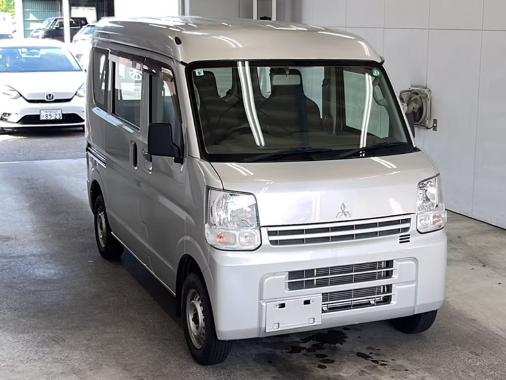 MITSUBISHI MINICAB