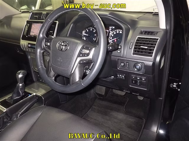 TOYOTA LAND CRUISER PRADO