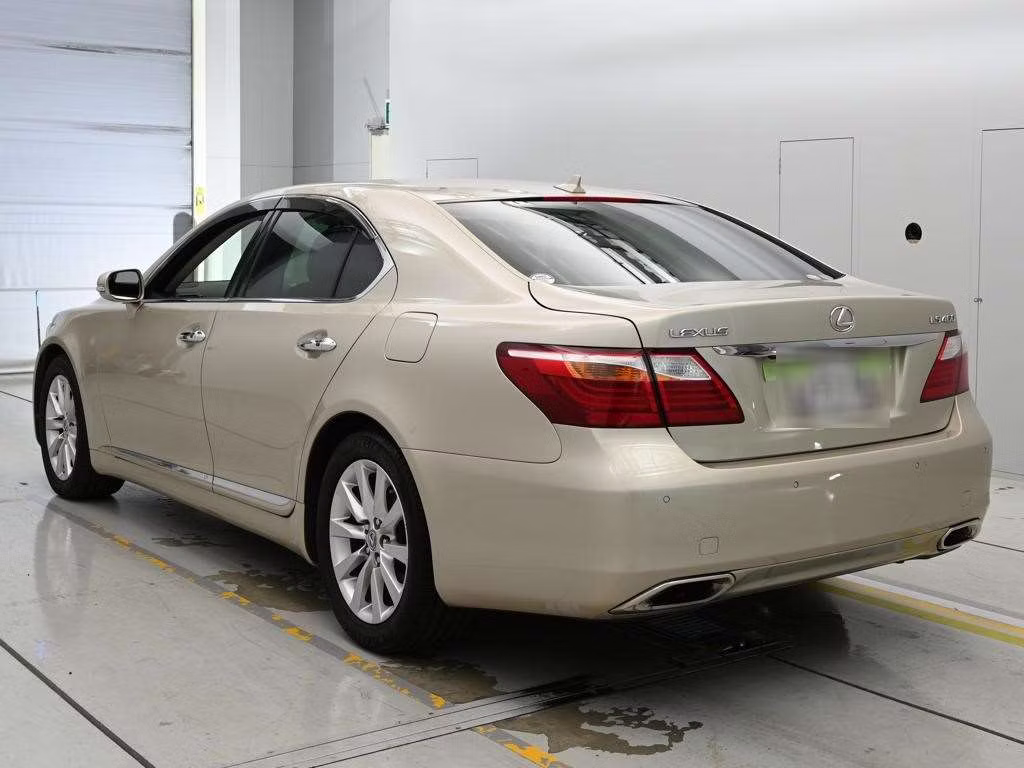 LEXUS LS460
