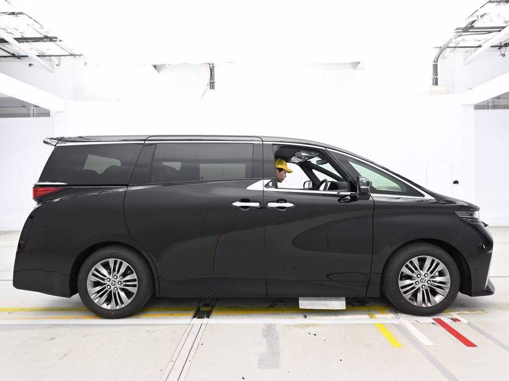 TOYOTA ALPHARD