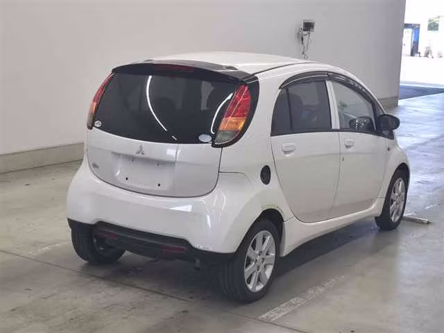 MITSUBISHI I