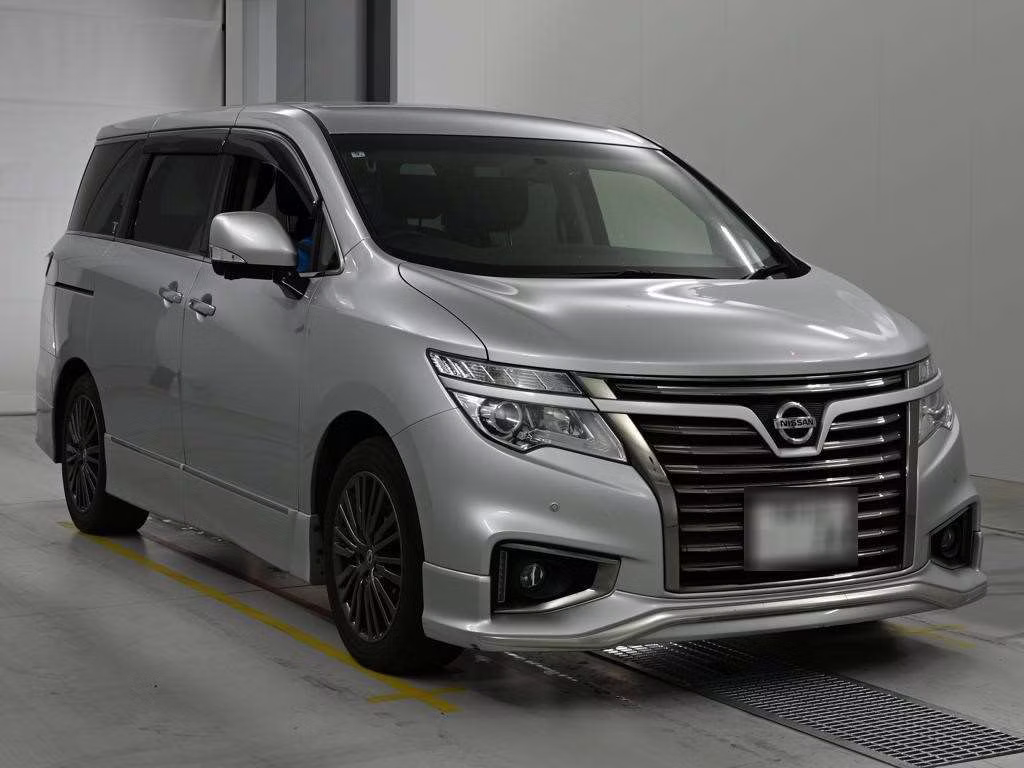 NISSAN ELGRAND