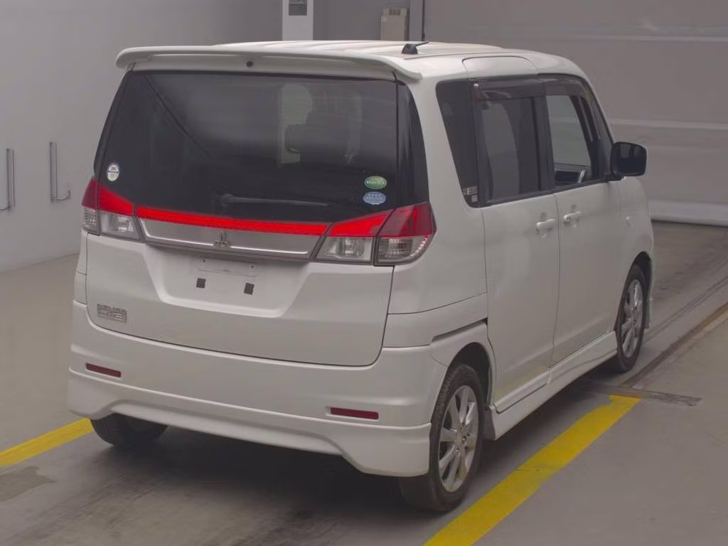MITSUBISHI DELICA D:2