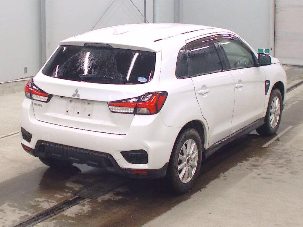 MITSUBISHI RVR