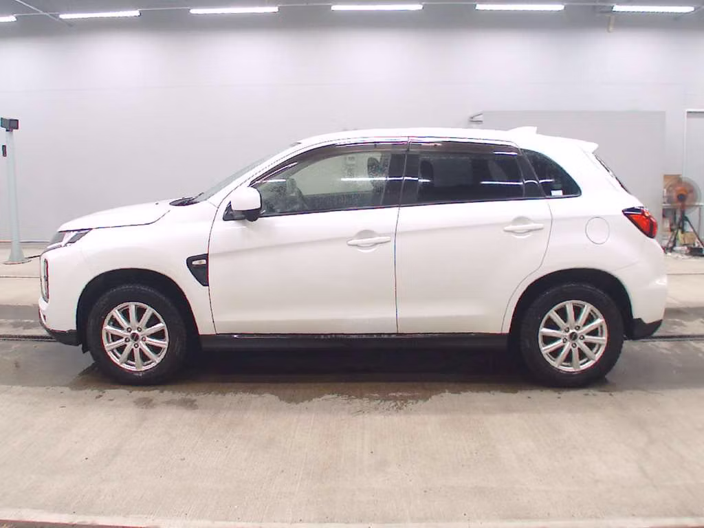 MITSUBISHI RVR