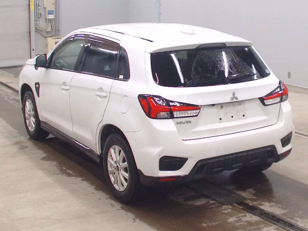 MITSUBISHI RVR