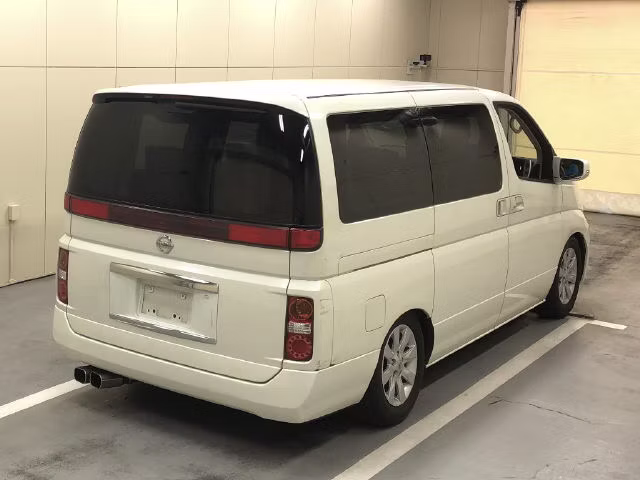 NISSAN ELGRAND