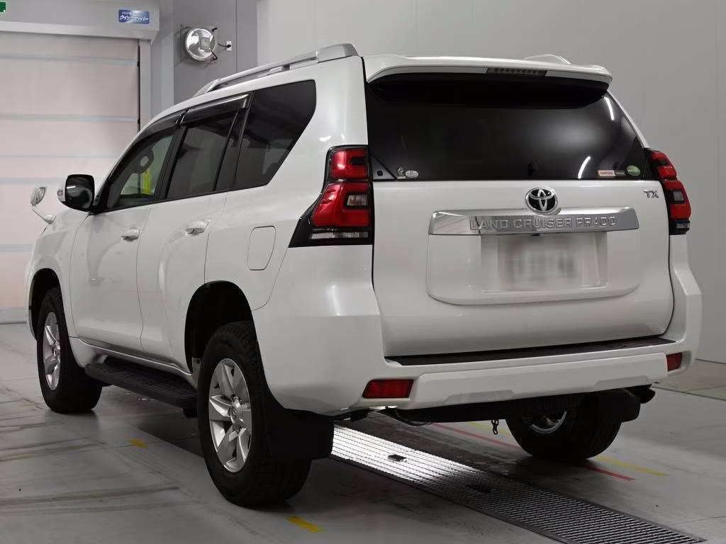 TOYOTA LAND CRUISER PRADO