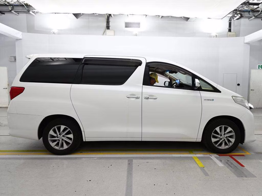 TOYOTA ALPHARD