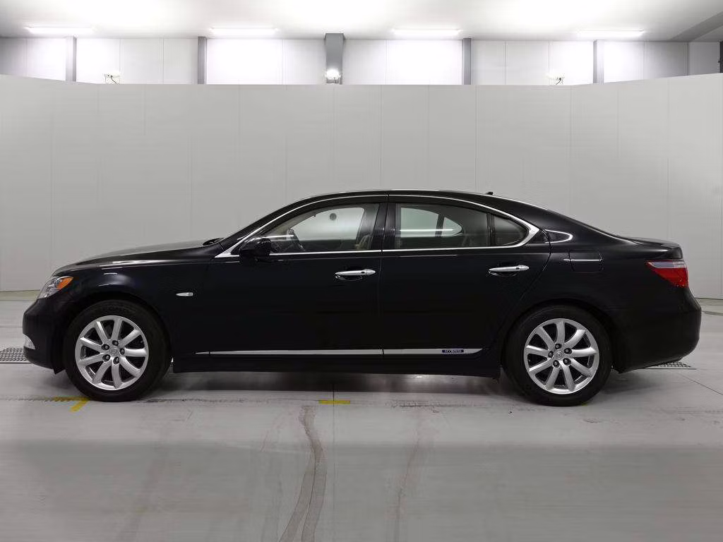 LEXUS LS600H