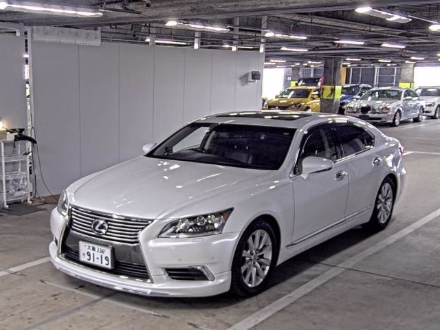 LEXUS LS460