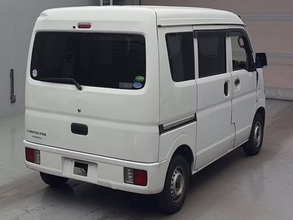 MITSUBISHI MINICAB