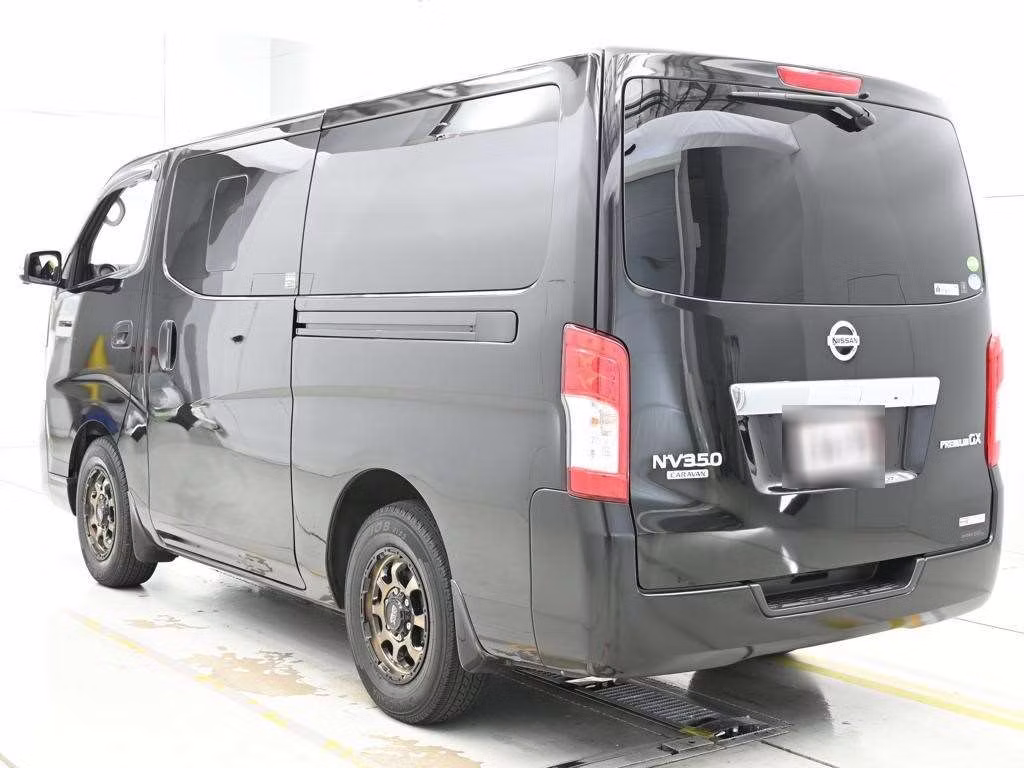 NISSAN NV350 CARAVAN