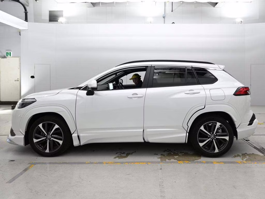 TOYOTA COROLLA CROSS
