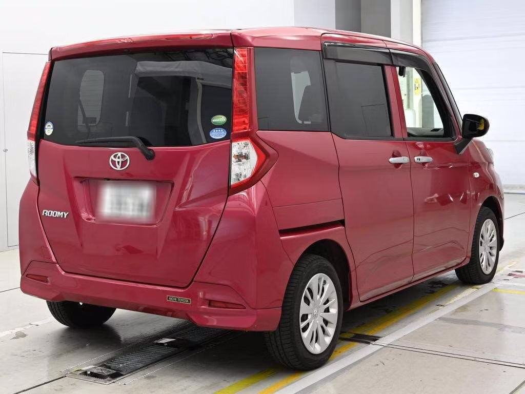 TOYOTA ROOMY