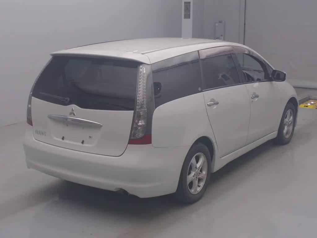MITSUBISHI GRANDIS