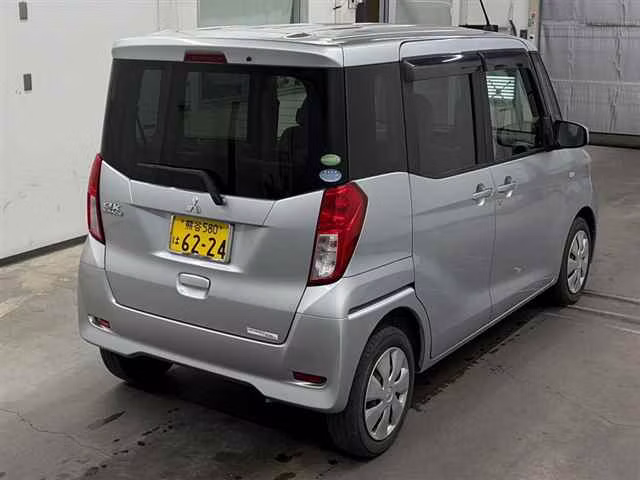 MITSUBISHI EK SPACE