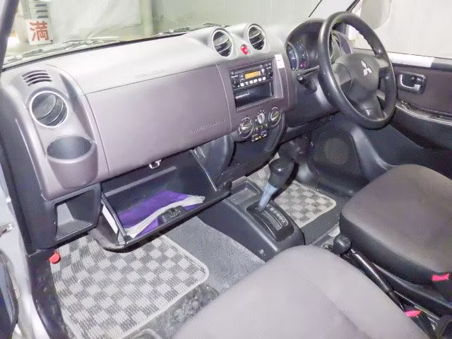 MITSUBISHI PAJERO MINI