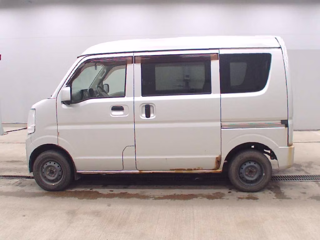 MITSUBISHI MINICAB