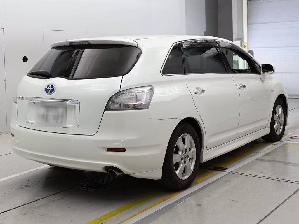 TOYOTA MARK X ZIO