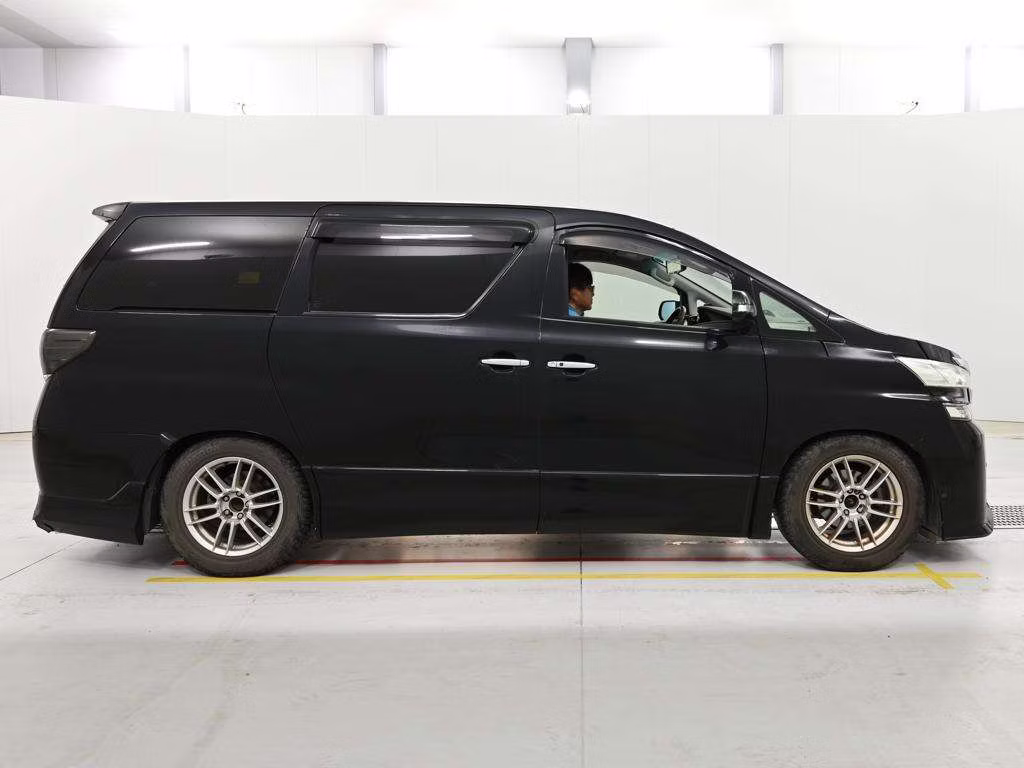 TOYOTA VELLFIRE