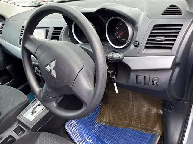 MITSUBISHI LANCER