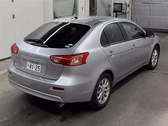 MITSUBISHI LANCER