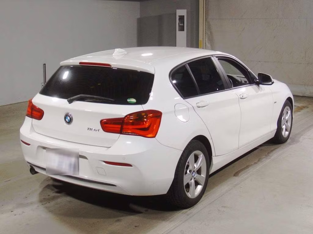 BMW 1-SERIES
