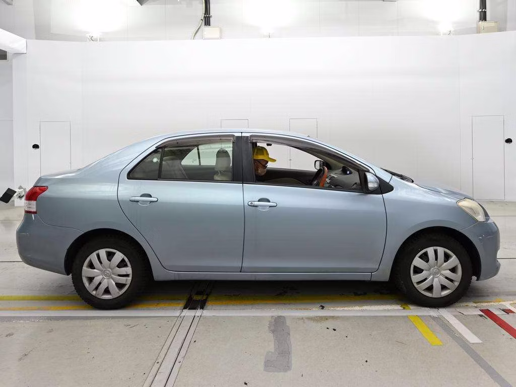 TOYOTA BELTA