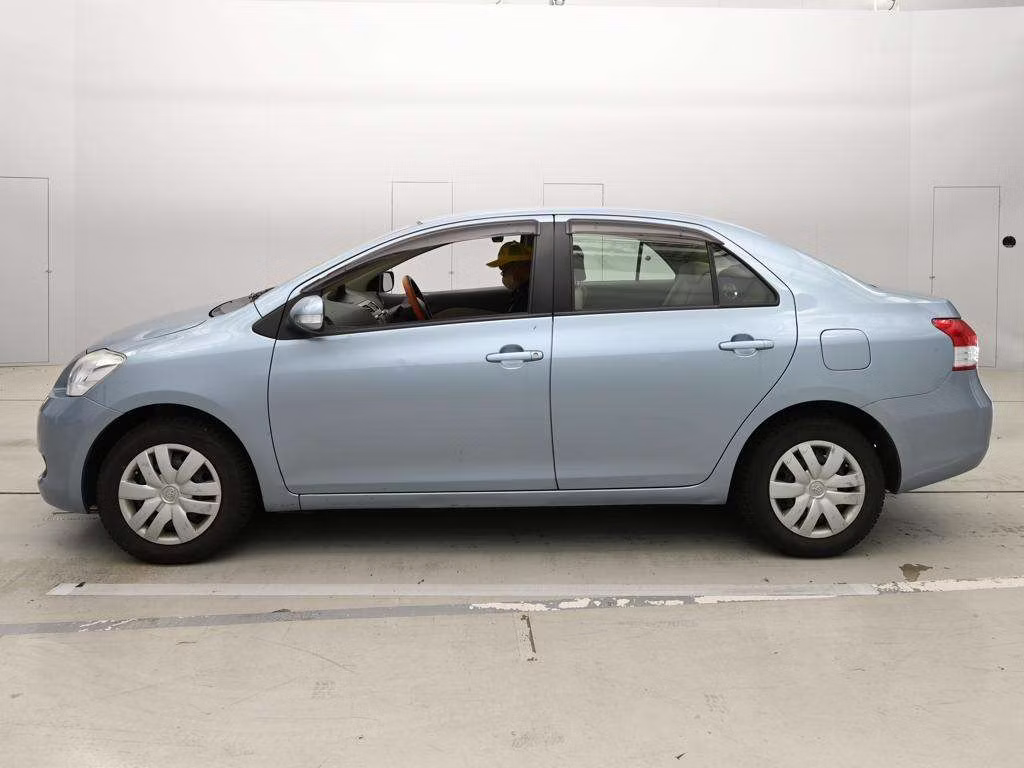 TOYOTA BELTA