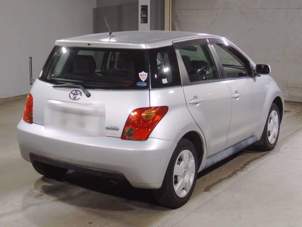 TOYOTA IST