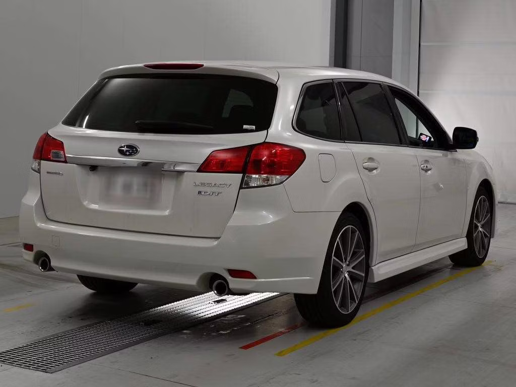 SUBARU LEGACY