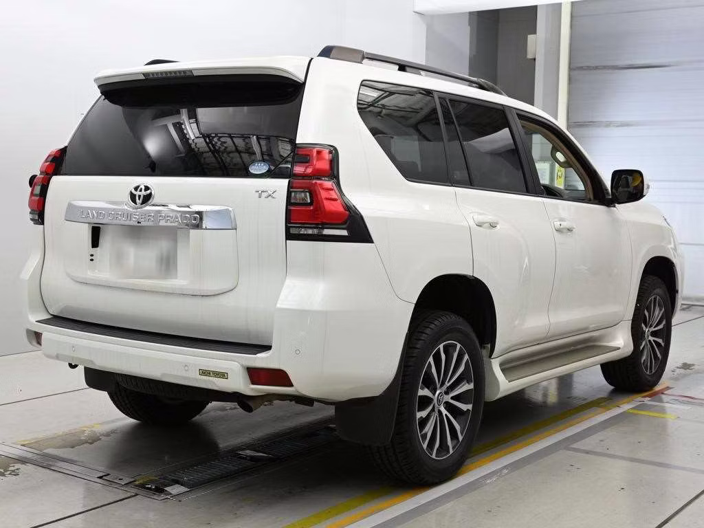 TOYOTA LAND CRUISER PRADO