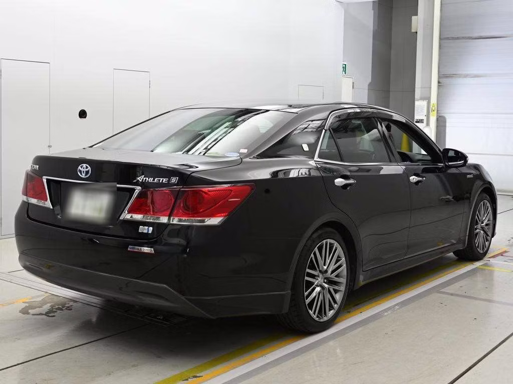 TOYOTA CROWN