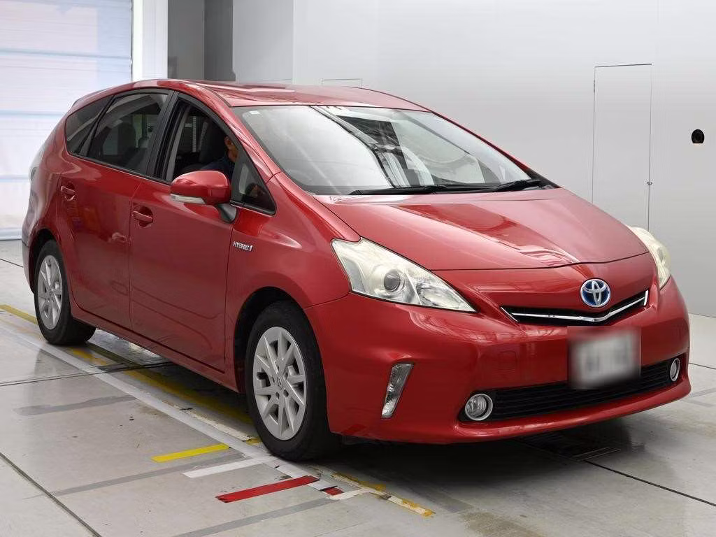 TOYOTA PRIUS ALPHA